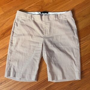 Women’s Banana Republic Tan Striped dress Shorts size 6